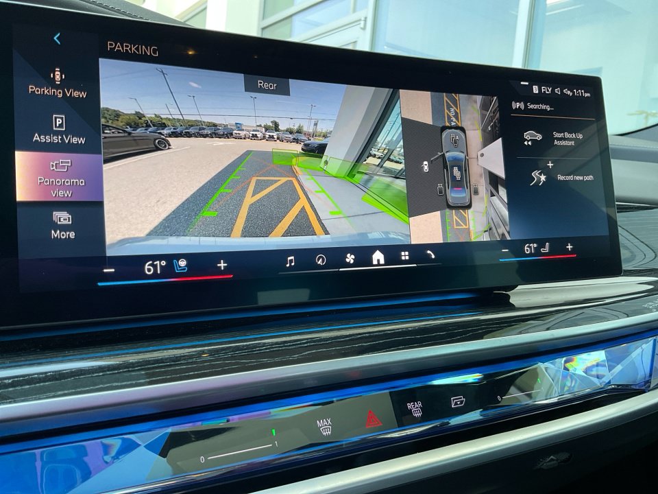 Certified 2024 BMW i7 eDrive50 w/ M Sport Package RWD image 19