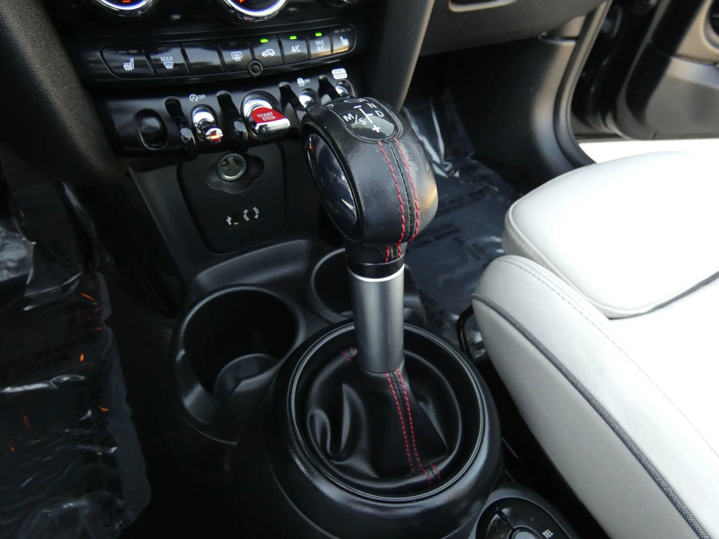 Used 2018 MINI Cooper S image 52