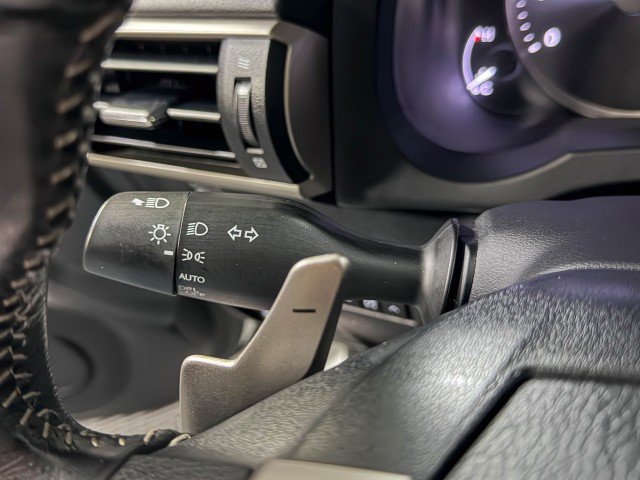 Used 2017 Lexus IS 300 300 AWD Sedan w/ Navigation System Package image 21