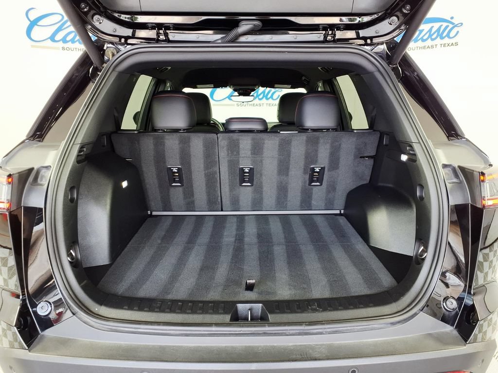 Used 2026 Chevrolet Equinox RS w/ Safety and Technology Package FWD image 9