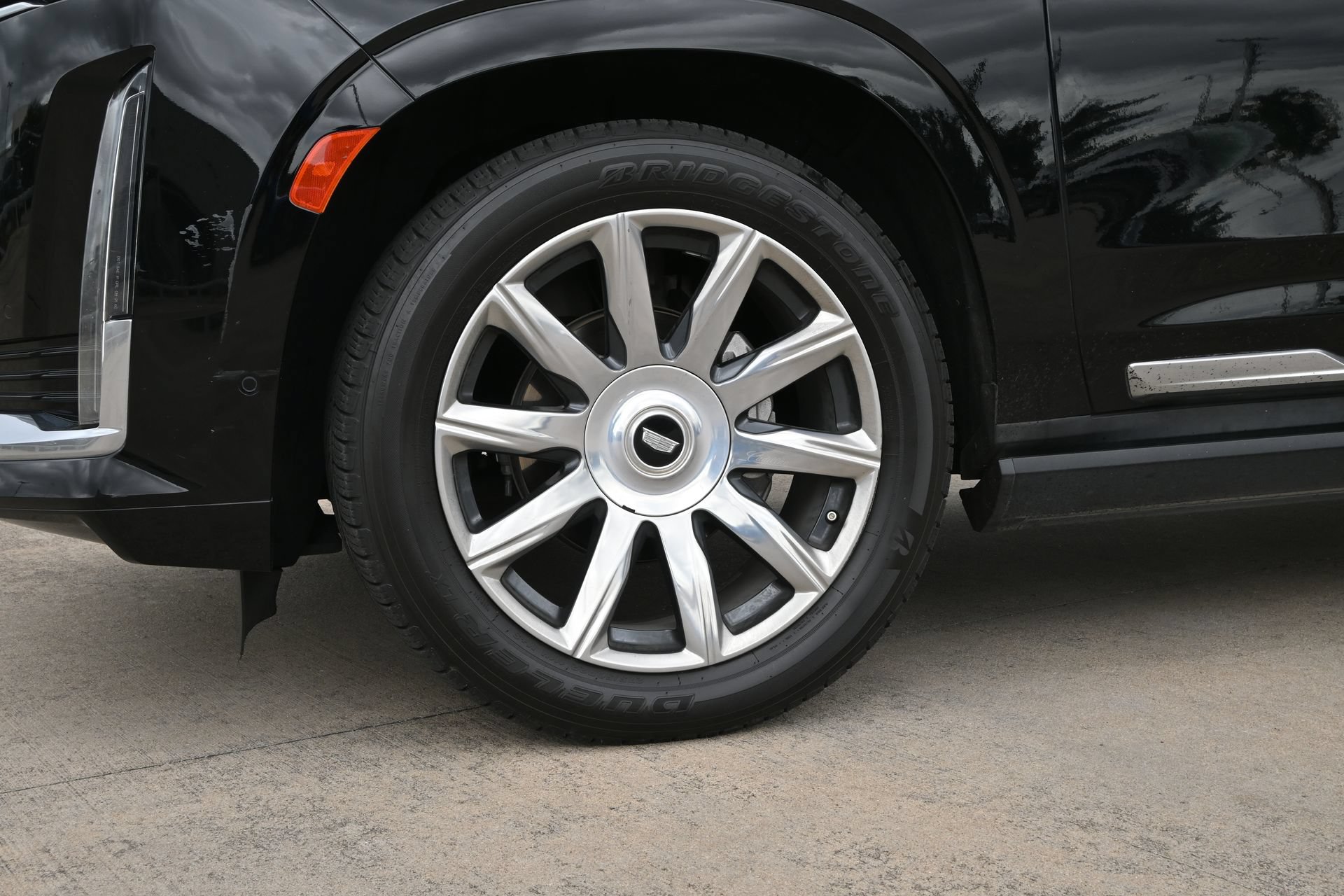 Certified 2023 Cadillac Escalade Premium Luxury Platinum AWD/4WD image 26