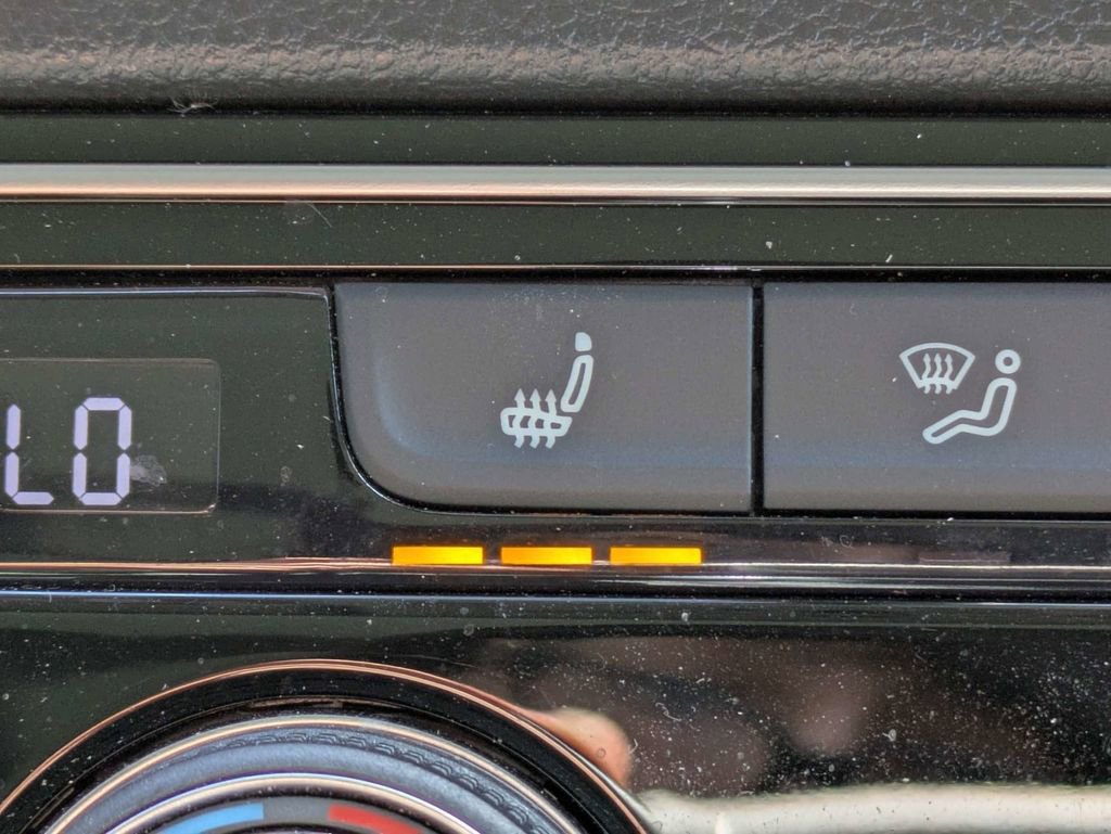 Certified 2023 Volkswagen Atlas SE w/ Panoramic Sunroof Package FWD image 30