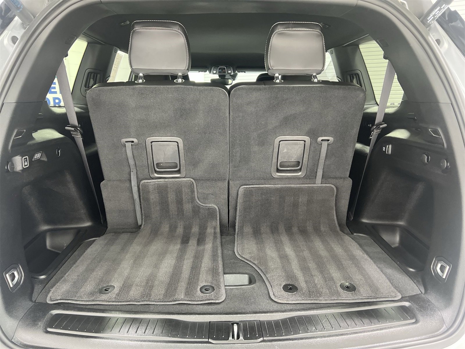 Used 2023 Jeep Grand Cherokee L Laredo image 23