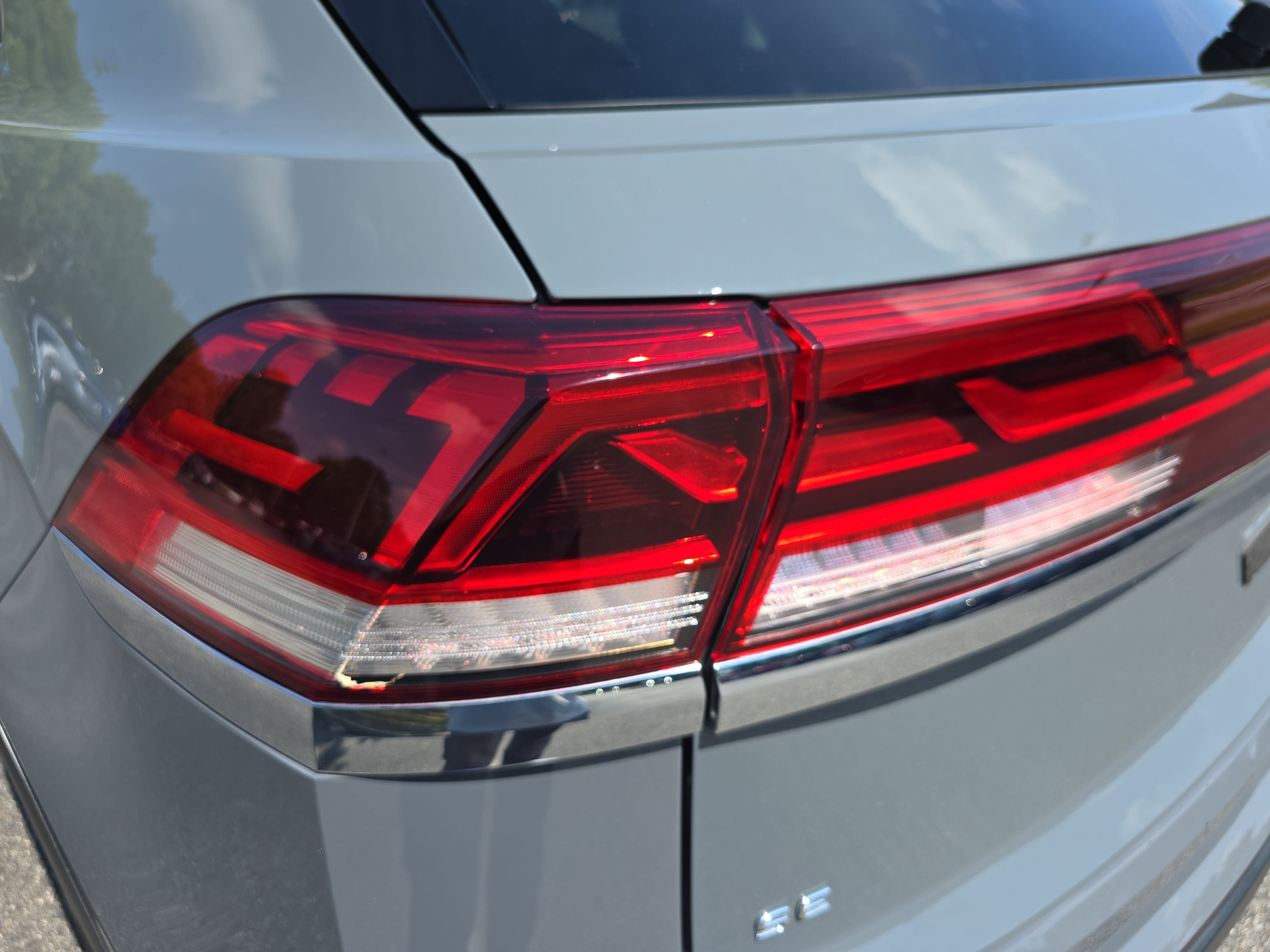 Used 2024 Volkswagen Atlas Cross Sport SE FWD image 34