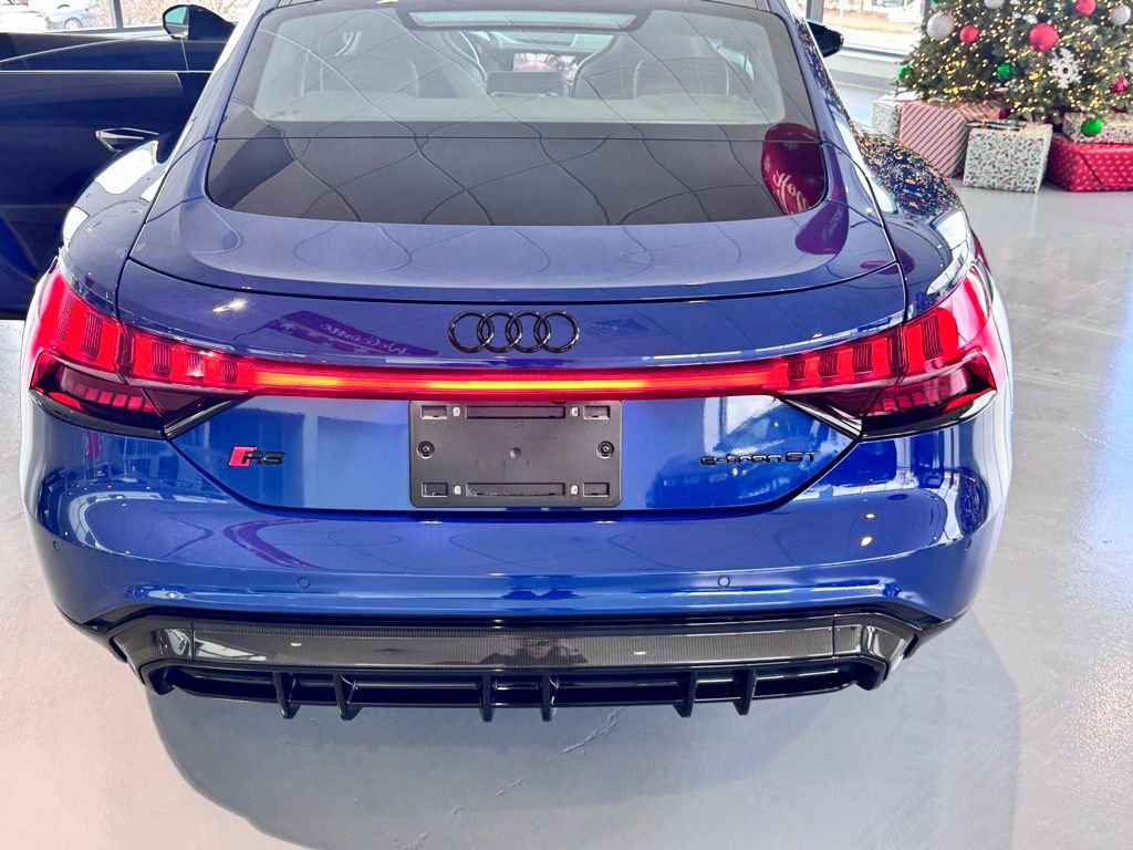 Used 2023 Audi RS e-tron GT w/ Carbon Performance Package image 28