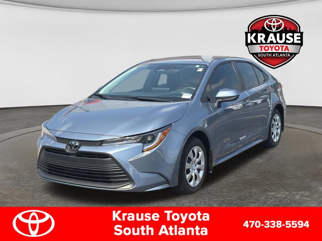 Used 2026 Toyota Corolla LE FWD image 3