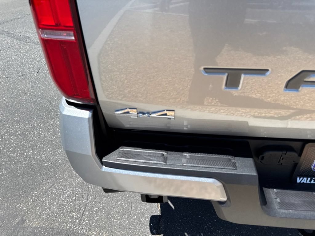 New 2026 Toyota Tacoma SR5 AWD/4WD image 4