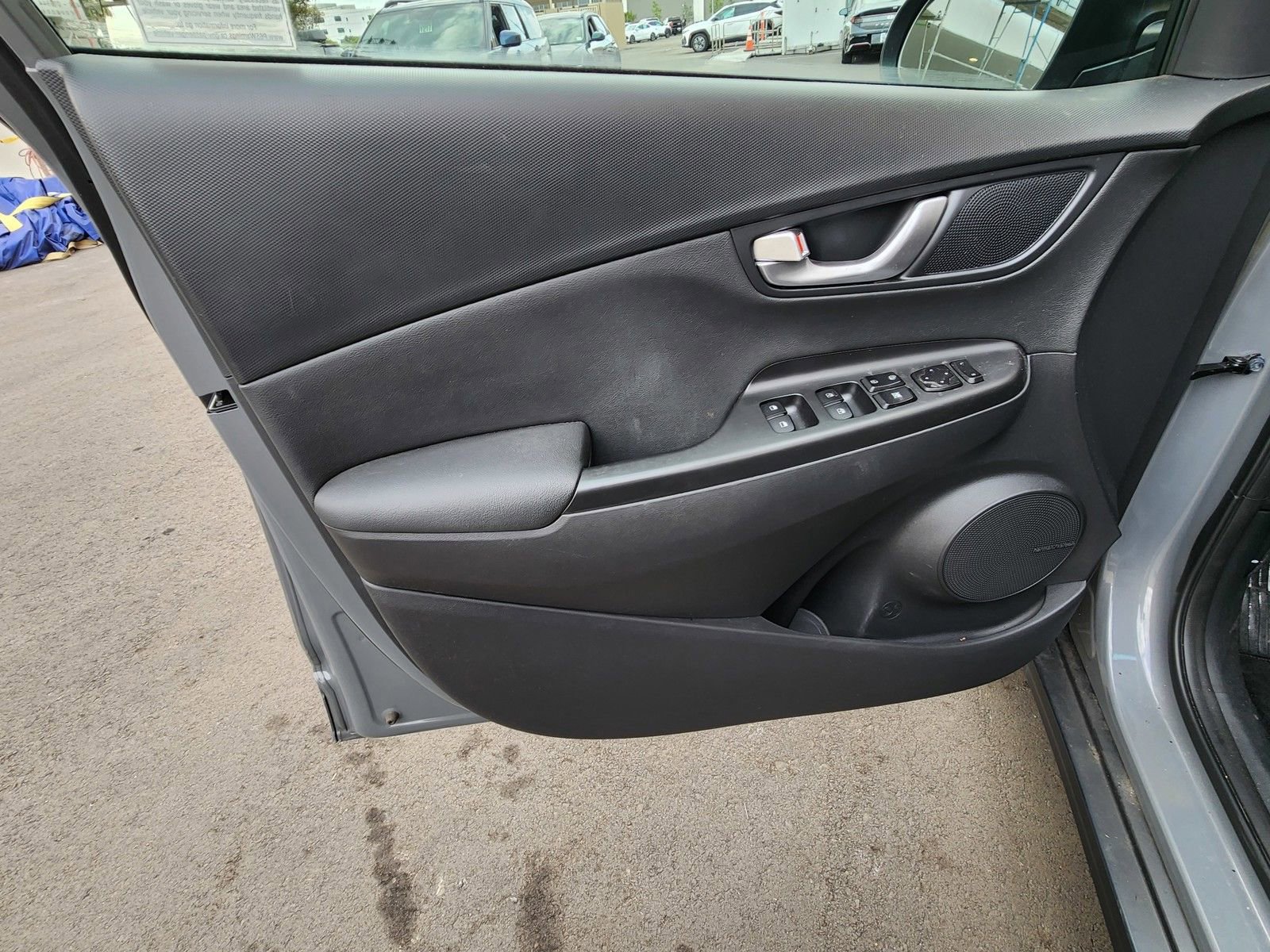 Certified 2023 Hyundai Kona Limited FWD image 16