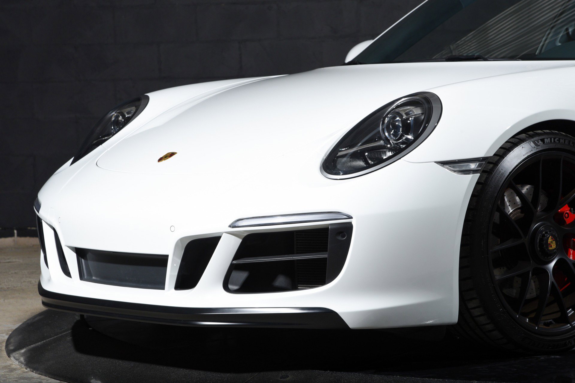 Used 2019 Porsche 911 Carrera GTS RWD image 11