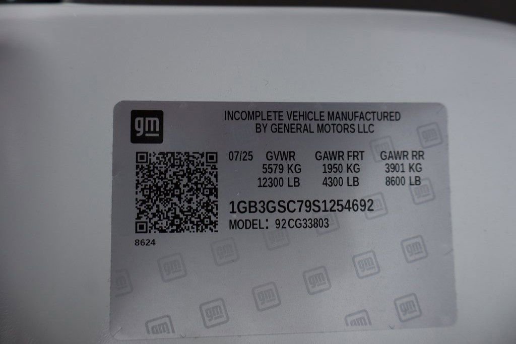 New 2025 Chevrolet Express 3500 Work Van w/ Power Convenience Package image 18