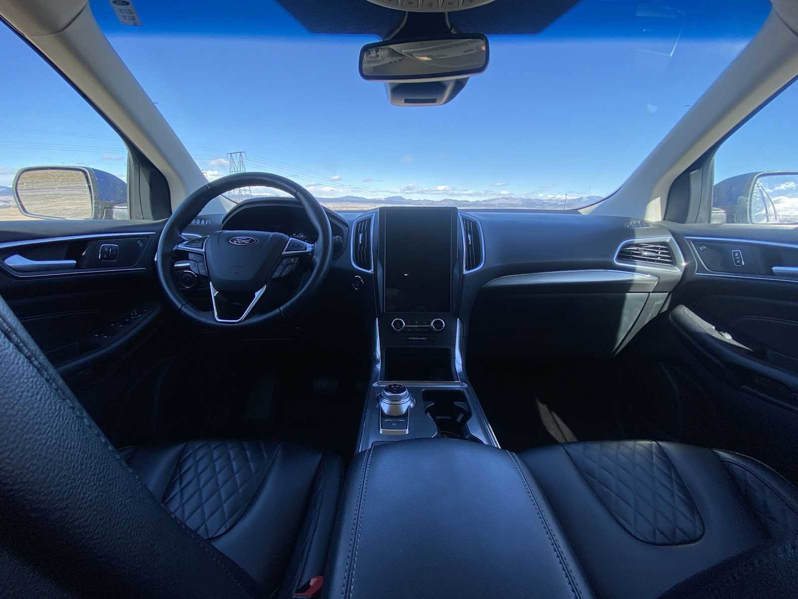 Used 2023 Ford Edge Titanium image 16