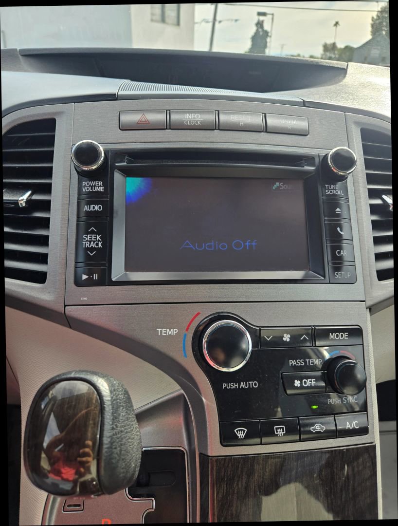 Used 2013 Toyota Venza LE image 23
