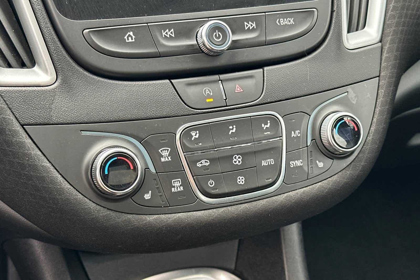 Used 2023 Chevrolet Malibu LT image 19