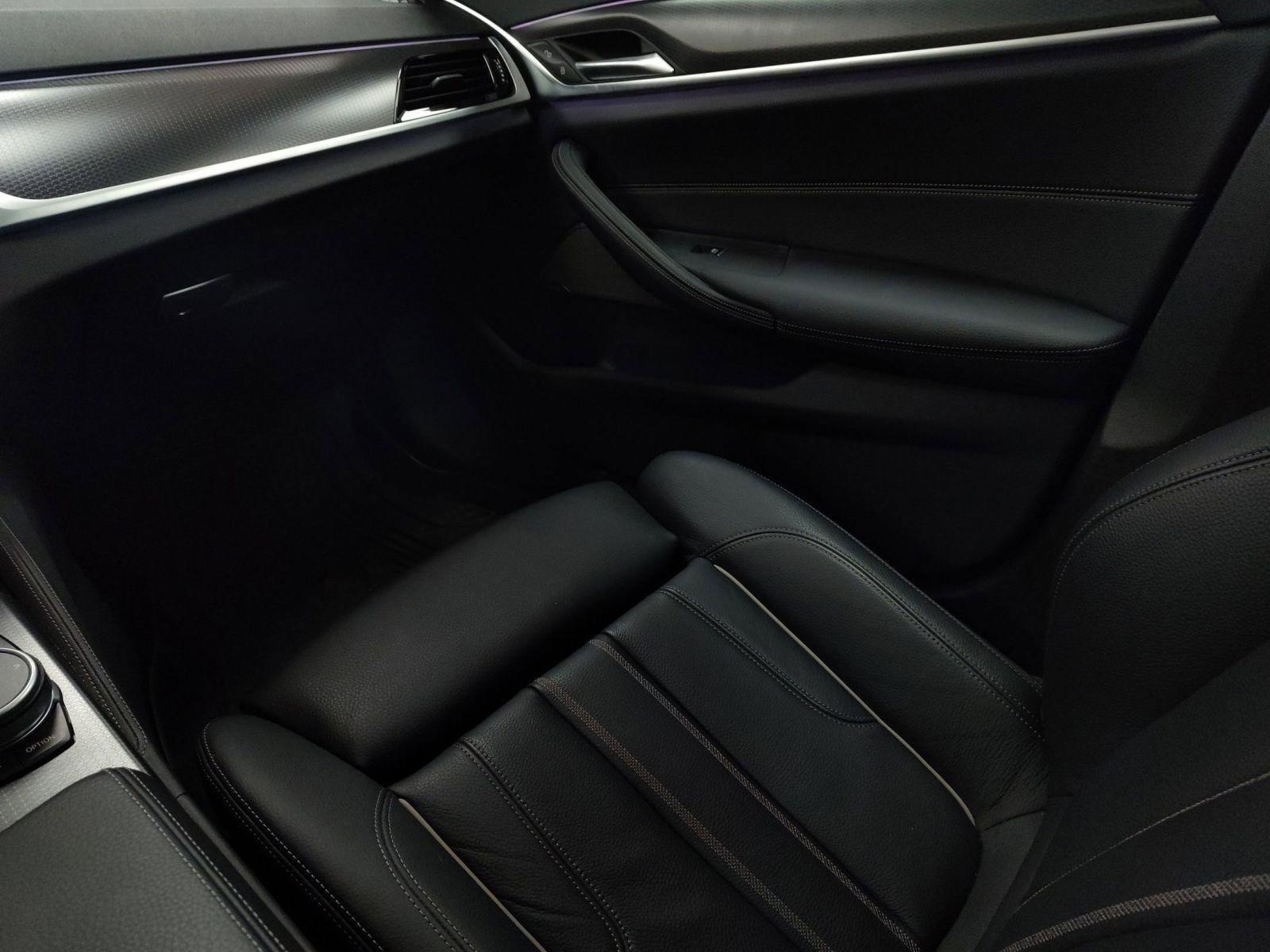 Used 2022 BMW 540i xDrive w/ M Sport Package image 26