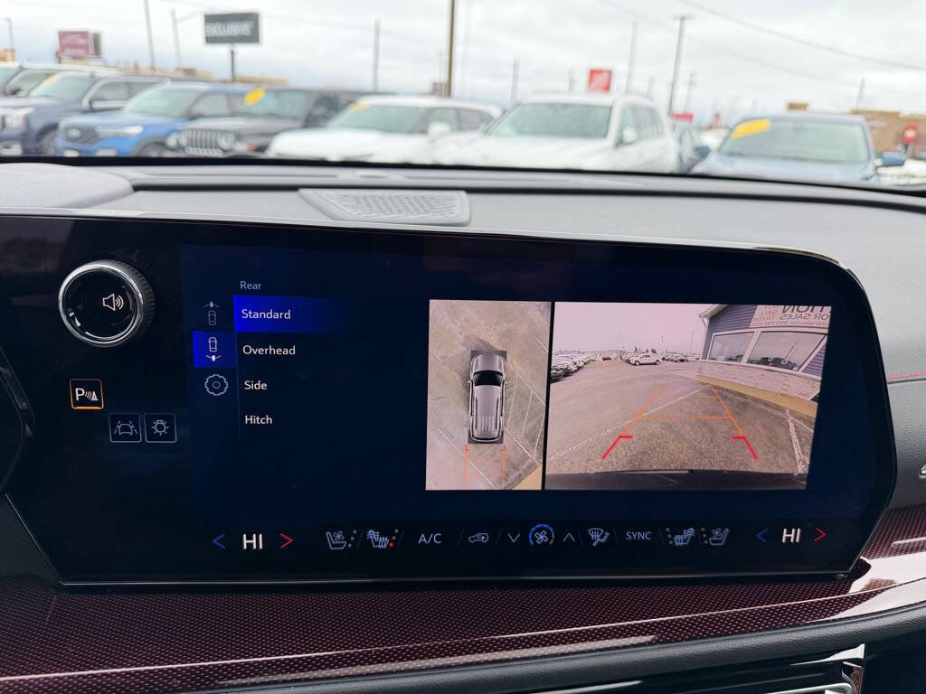 Used 2026 Chevrolet Traverse RS image 30