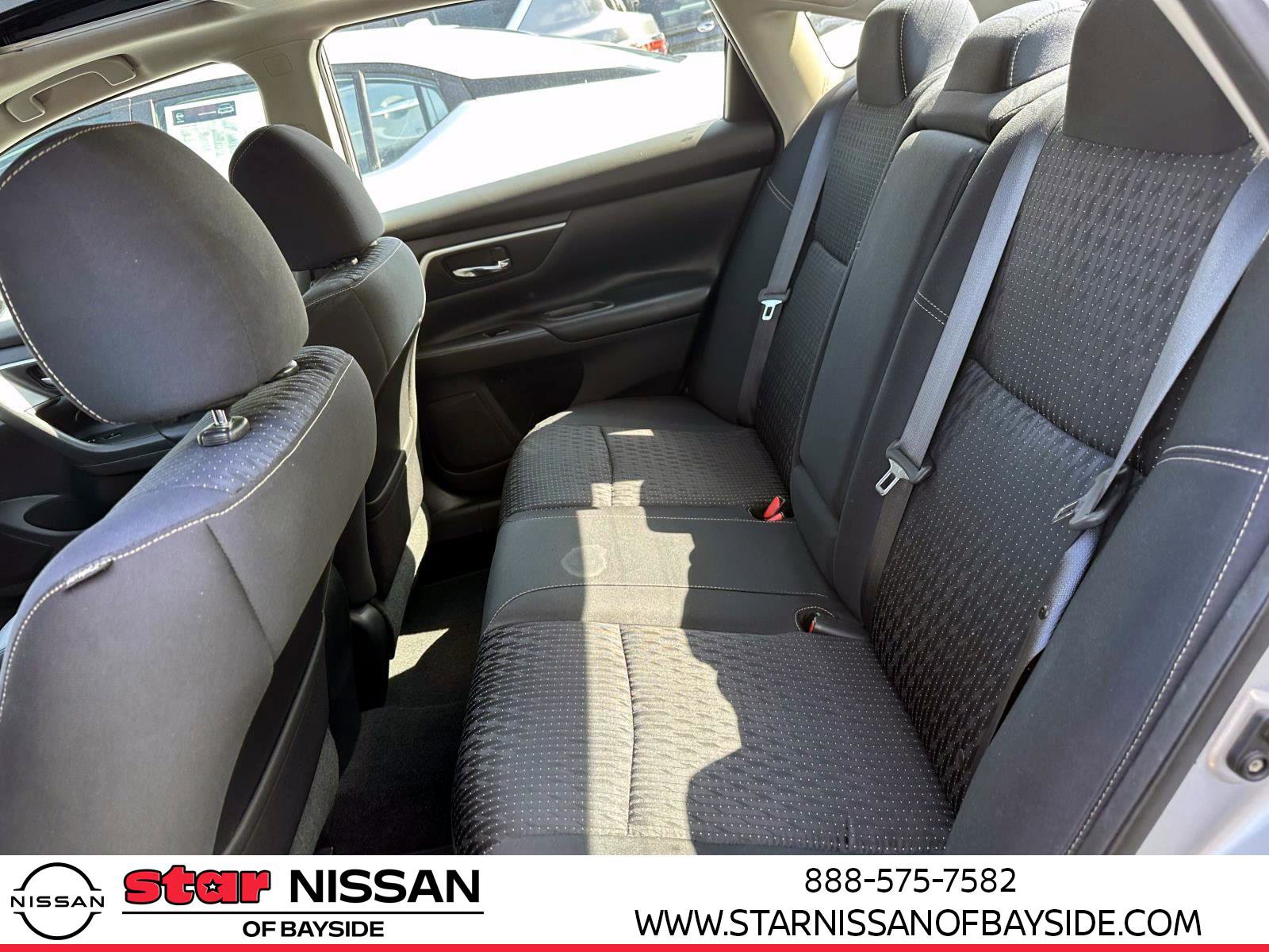 Used 2016 Nissan Altima 2.5 SV w/ Convenience Package image 13