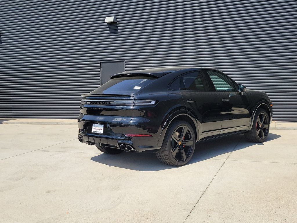New 2026 Porsche Cayenne GTS image 5