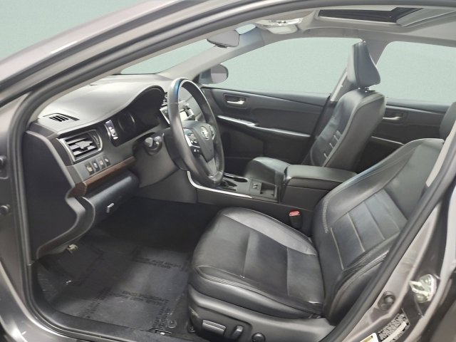 Used 2016 Toyota Camry XLE w/ Advanced Technology Package image 22