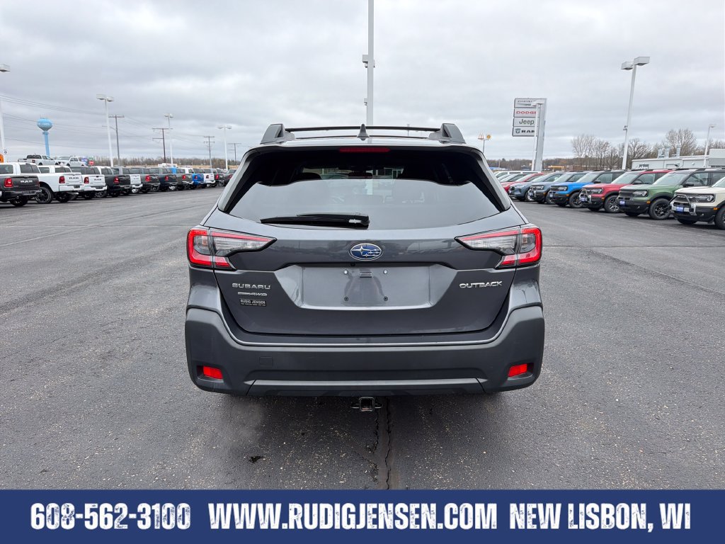 Used 2024 Subaru Outback Premium AWD/4WD image 4