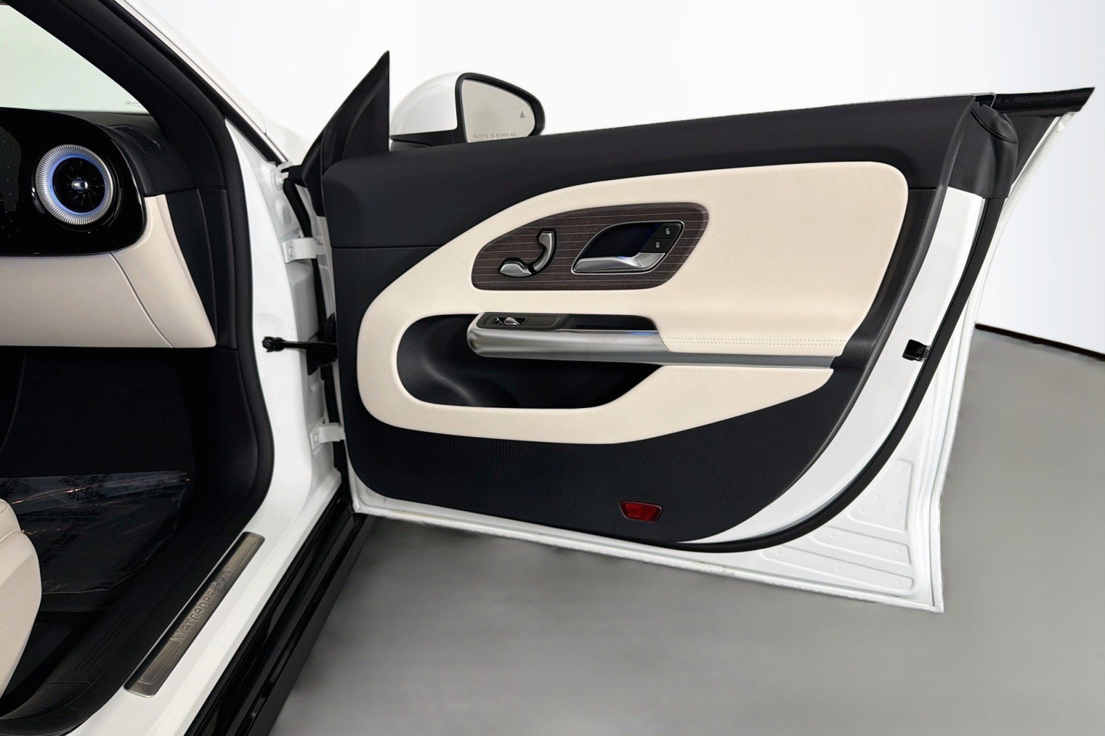 New 2027 Mercedes-Benz CLA 250+ image 22