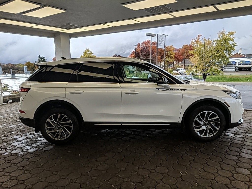 Certified 2021 Lincoln Corsair FWD w/ Equipment Group 101A image 4