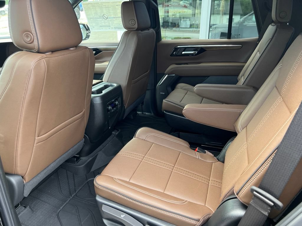 New 2026 Chevrolet Tahoe High Country w/ Sun And Tow Package AWD/4WD image 12