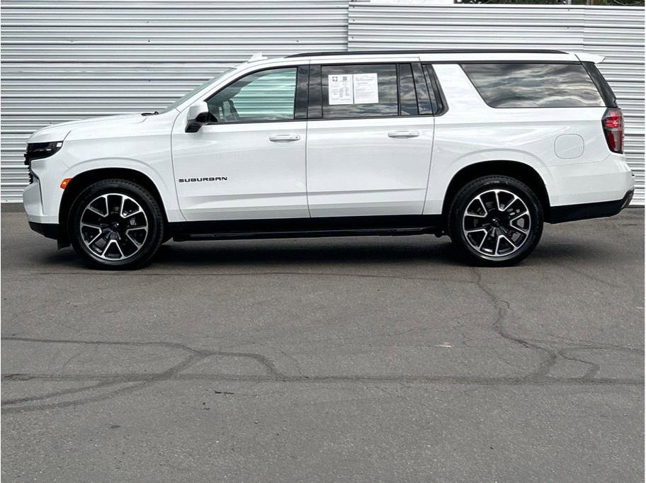 Used 2023 Chevrolet Suburban RST w/ Luxury Package image 7