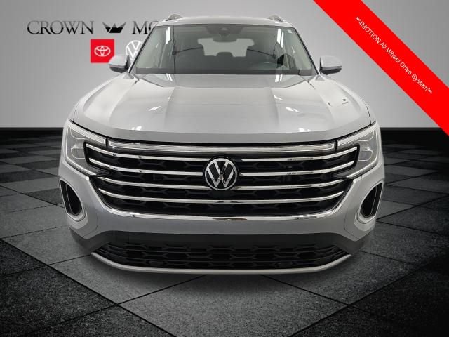 Used 2025 Volkswagen Atlas SE AWD/4WD image 2