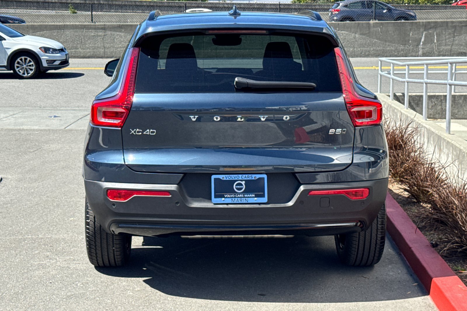 New 2026 Volvo XC40 B5 Core w/ Climate Package AWD/4WD image 7