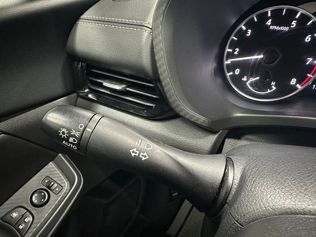 Used 2025 Nissan Sentra SV image 21