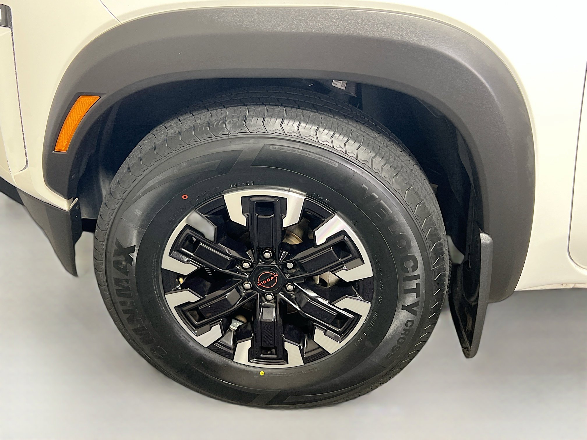 Used 2022 Nissan Frontier Pro-X image 13