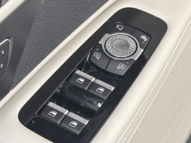 New 2026 Lincoln Nautilus Premier AWD/4WD image 13
