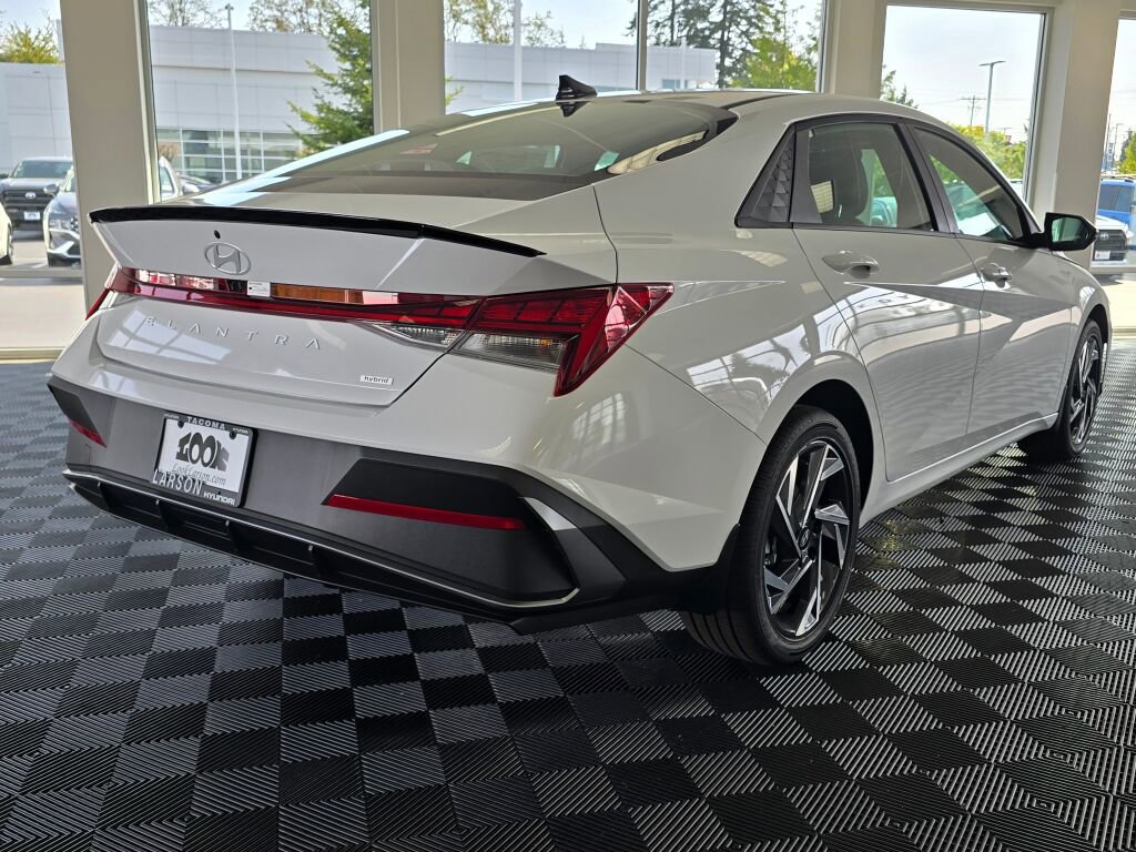 New 2025 Hyundai Elantra SEL image 4