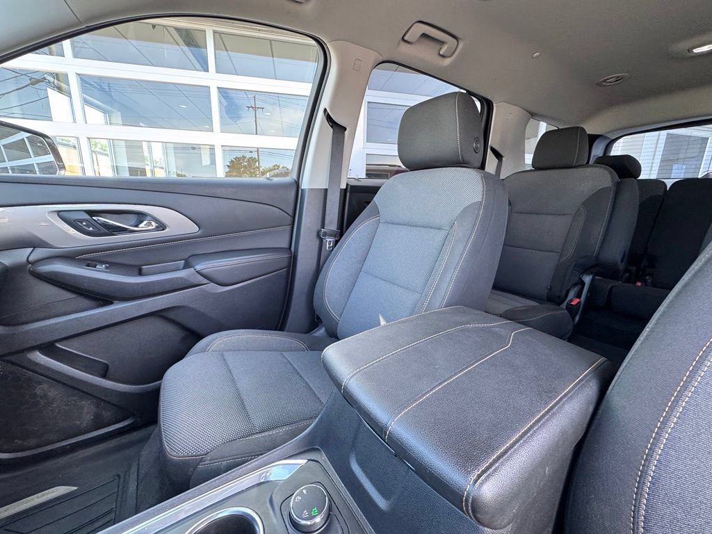 Used 2019 Chevrolet Traverse LT w/ LPO, Floor Liner Package AWD/4WD image 22
