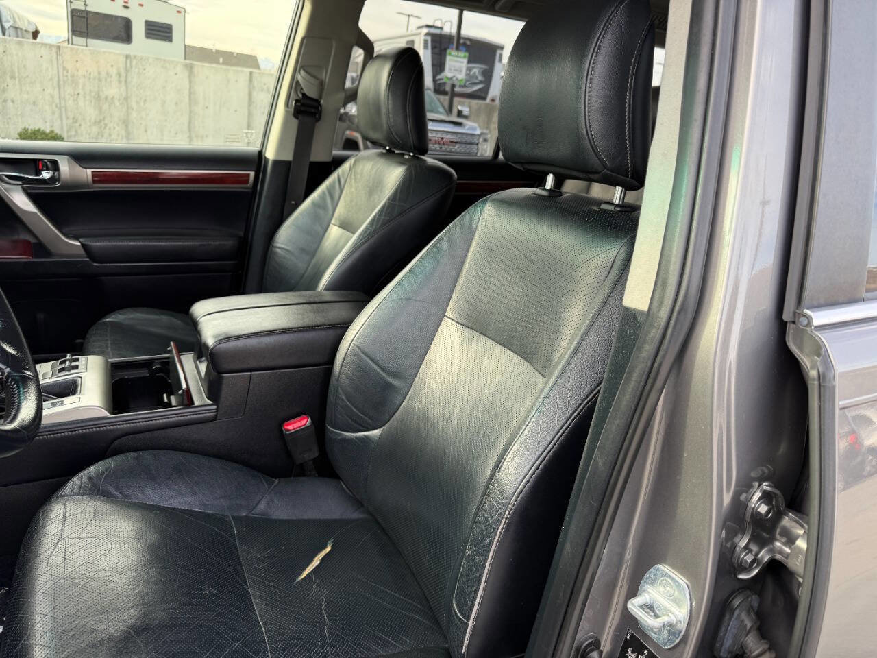 Used 2013 Lexus GX 460 image 17