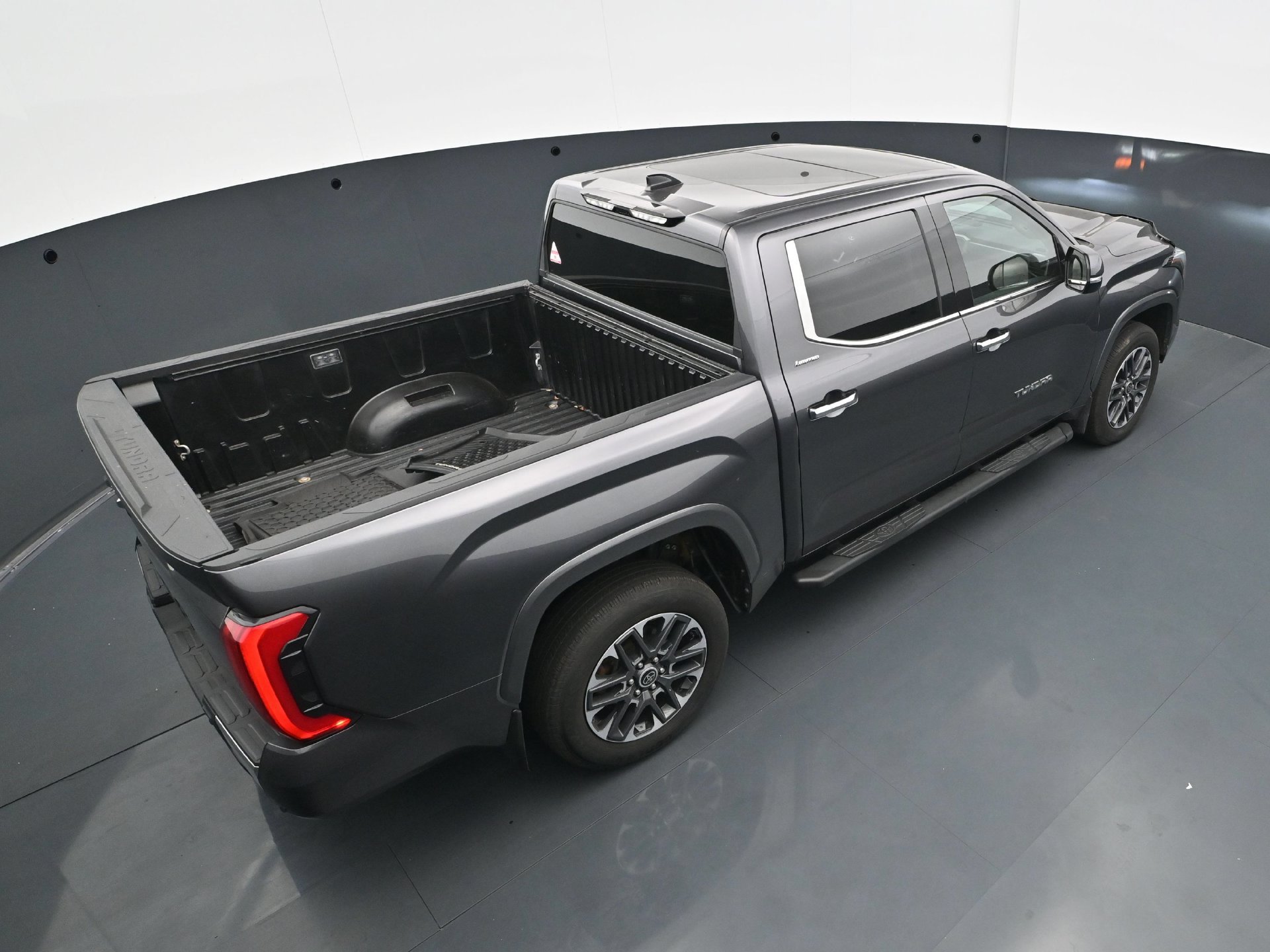 Used 2022 Toyota Tundra Limited AWD/4WD image 37