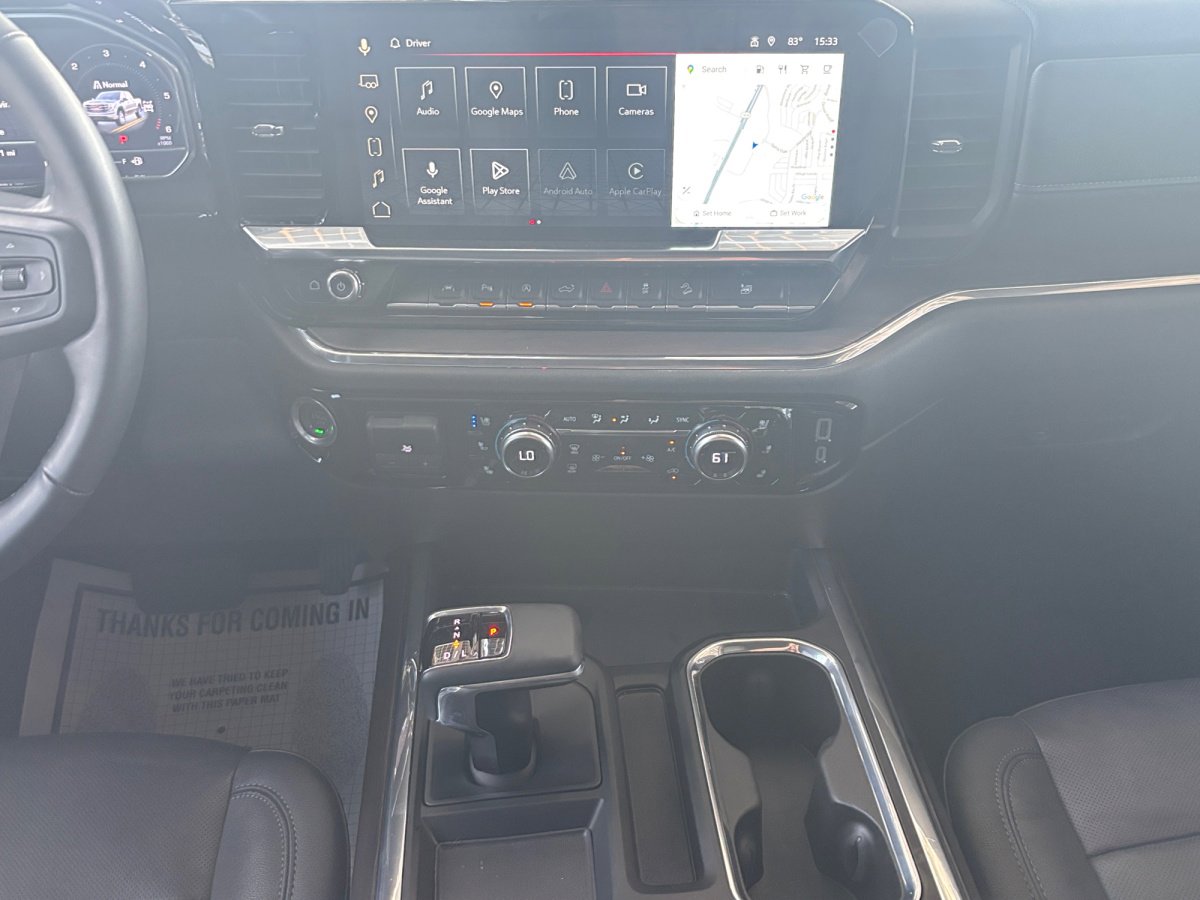 Used 2024 GMC Sierra 1500 SLT AWD/4WD image 3