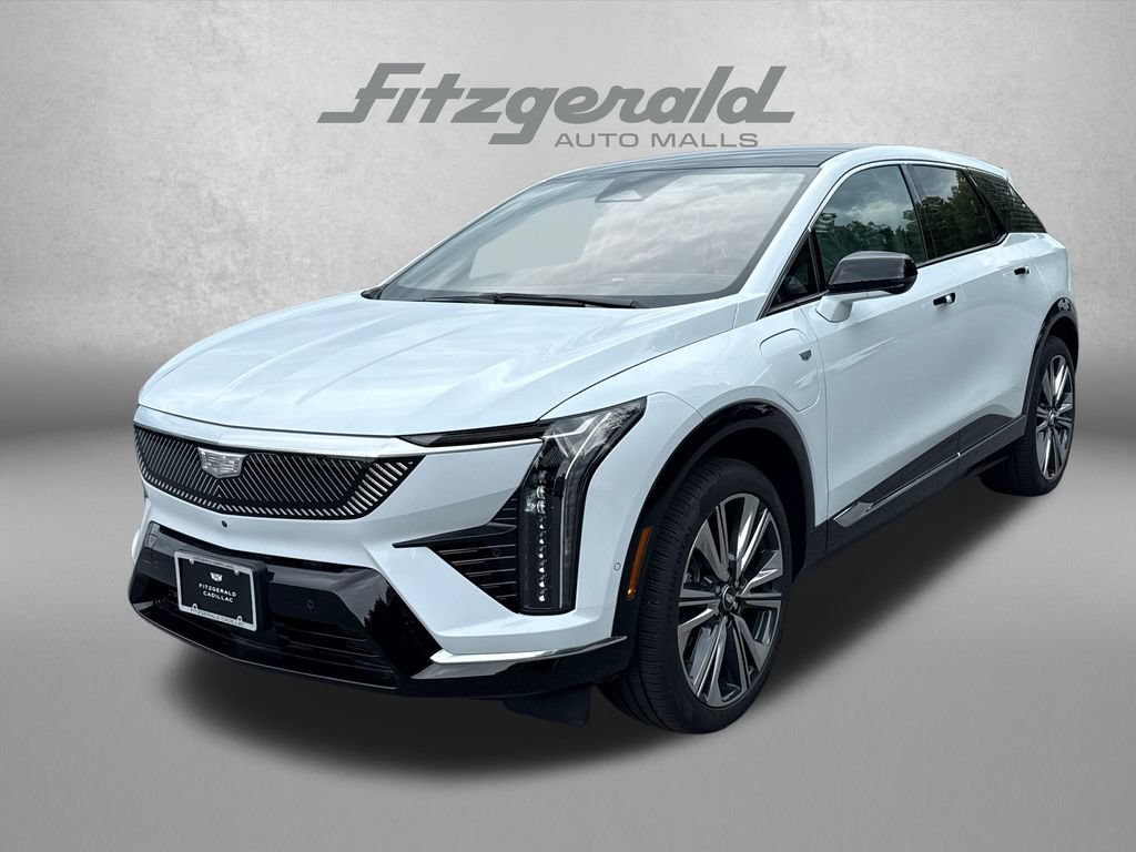 New 2026 Cadillac Optiq Luxury 2 RWD image 2