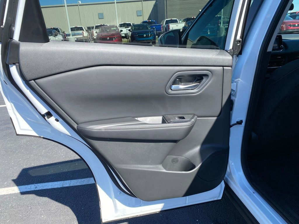 New 2026 Nissan Rogue SV image 15