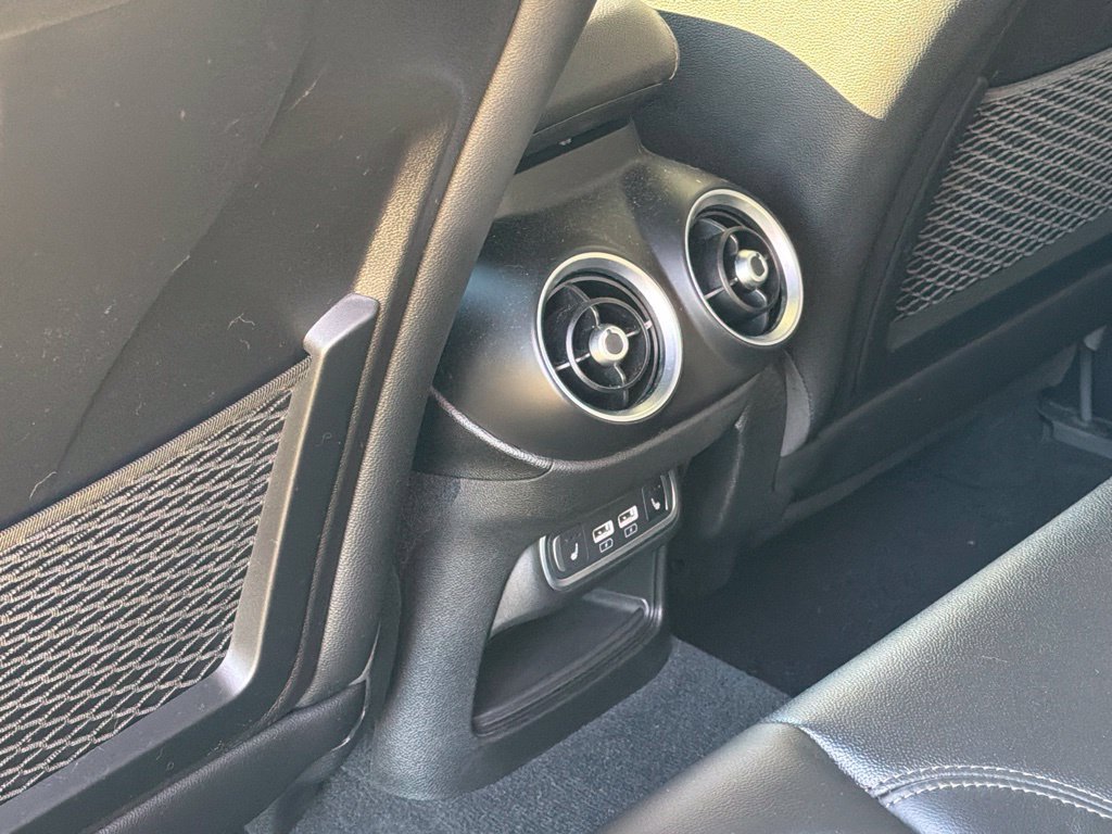 Used 2023 Alfa Romeo Stelvio Veloce AWD/4WD image 19