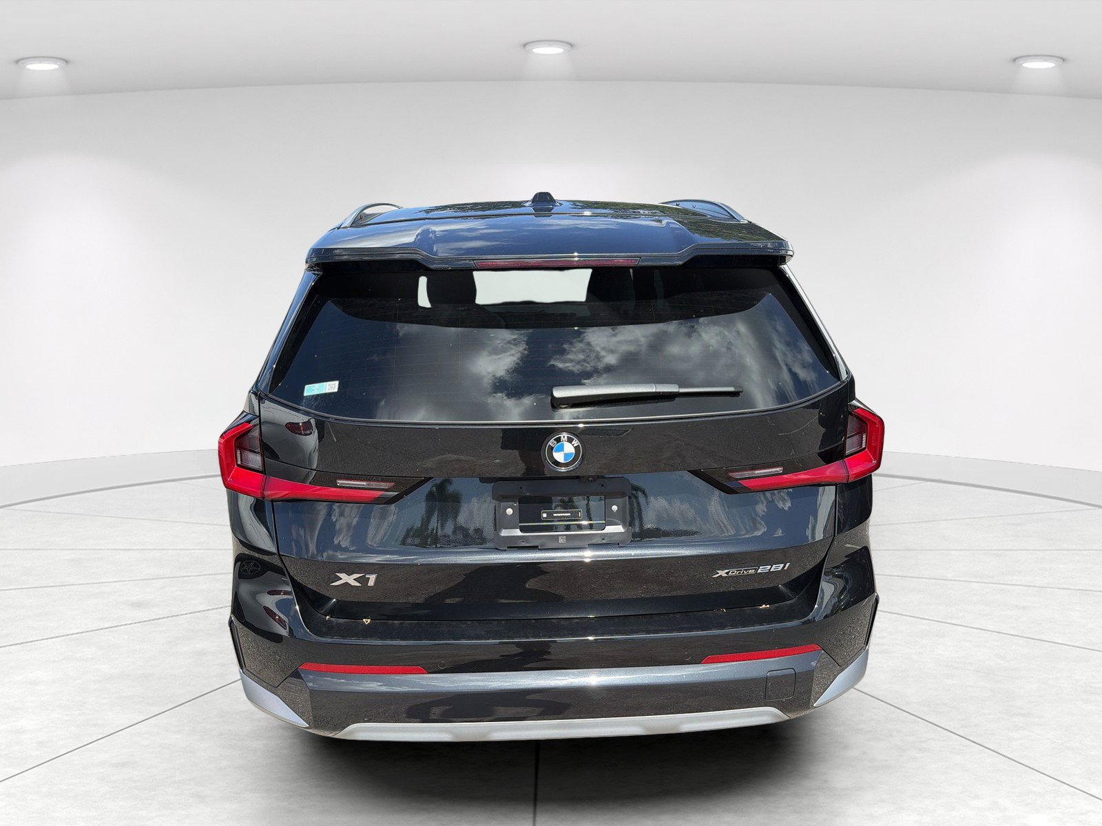New 2026 BMW X1 xDrive28i w/ Convenience Package AWD/4WD image 5