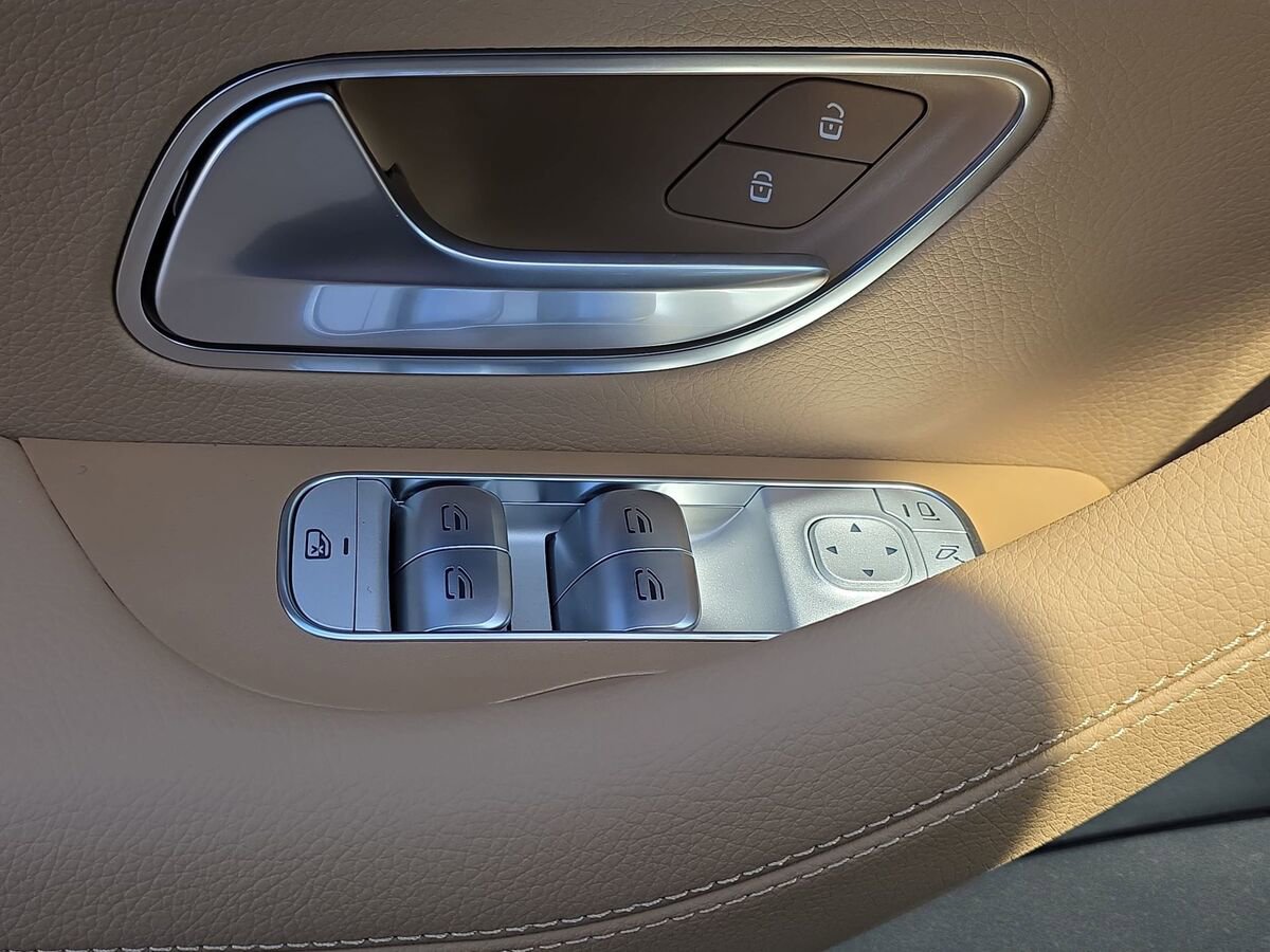 New 2026 Mercedes-Benz GLS 450 4MATIC image 27