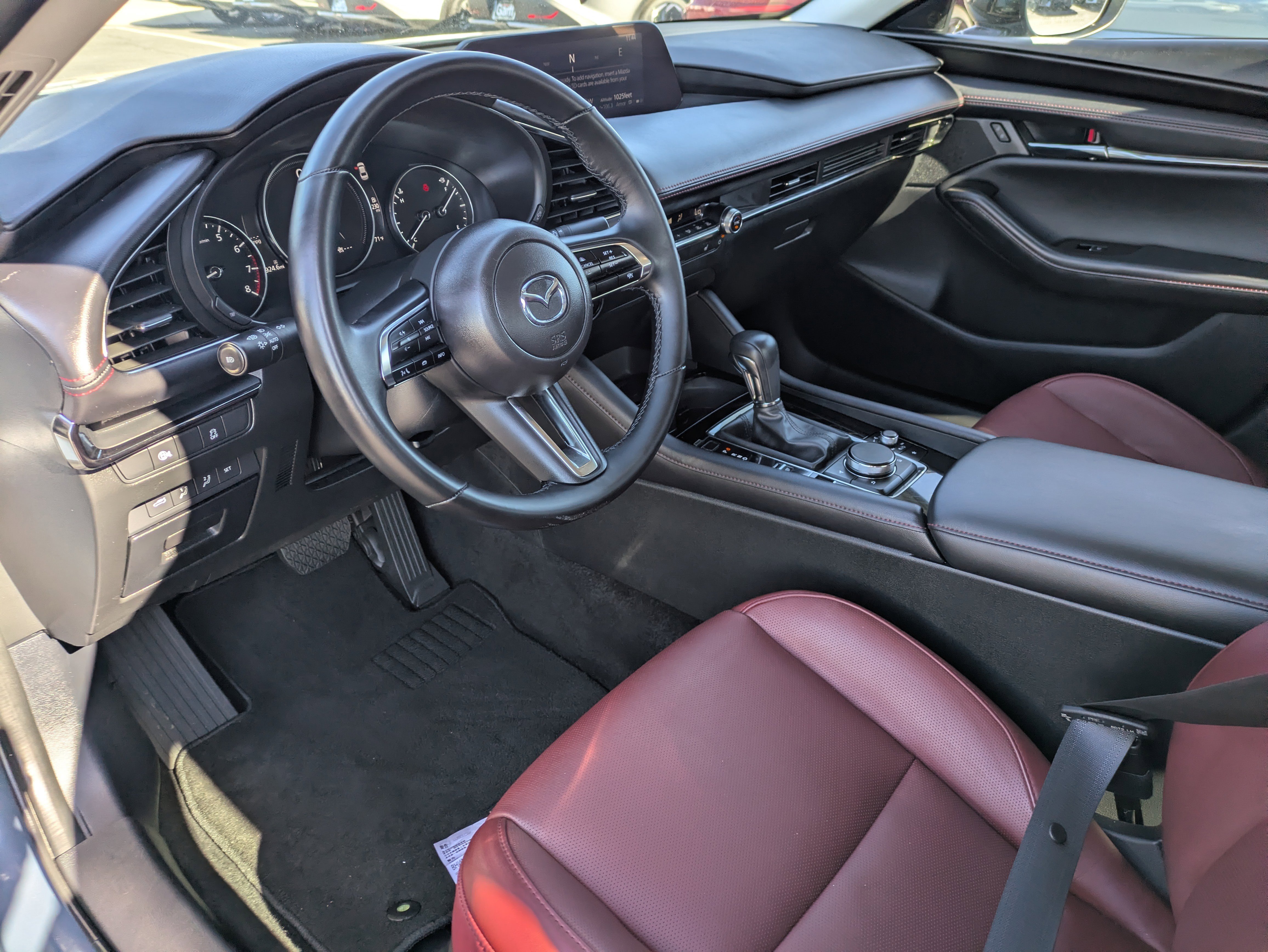 Used 2025 MAZDA MAZDA3 s image 23