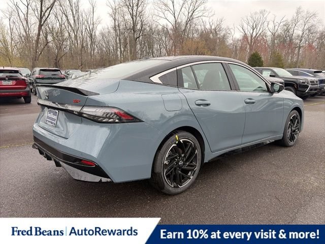 New 2026 Nissan Sentra SR w/ SR Premium Package FWD image 9