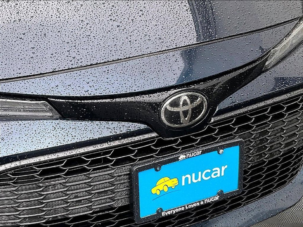 Used 2021 Toyota Corolla SE w/ SE Preferred Package FWD image 28