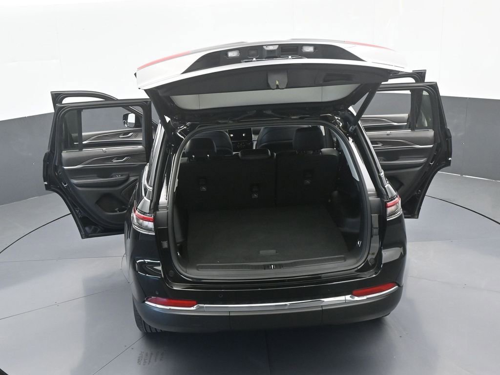 Used 2024 Jeep Grand Cherokee Limited w/ Luxury Tech Group II image 75