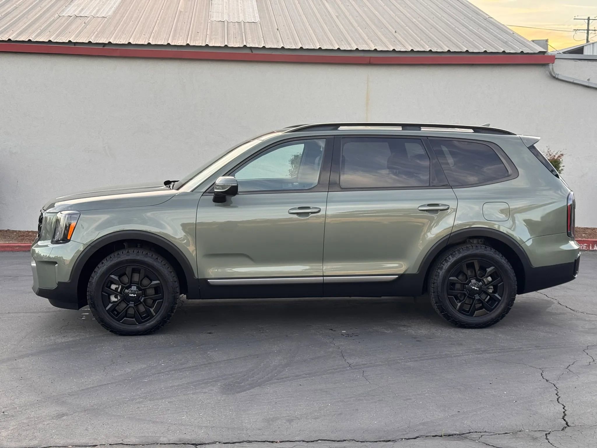 Used 2023 Kia Telluride SX Prestige X-Pro AWD/4WD image 3