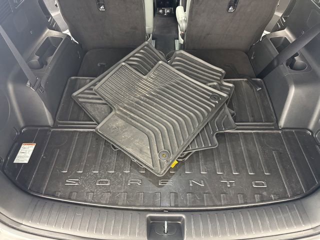 Used 2024 Kia Sorento SX Prestige w/ Sage Leather Package image 30