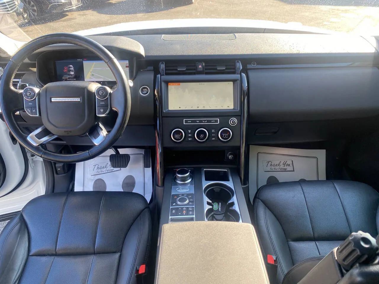 Used 2018 Land Rover Discovery SE image 18