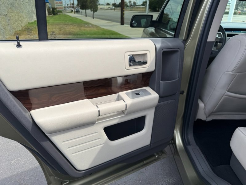 Used 2012 Ford Flex SEL w/ Equipment Group Order Code image 18